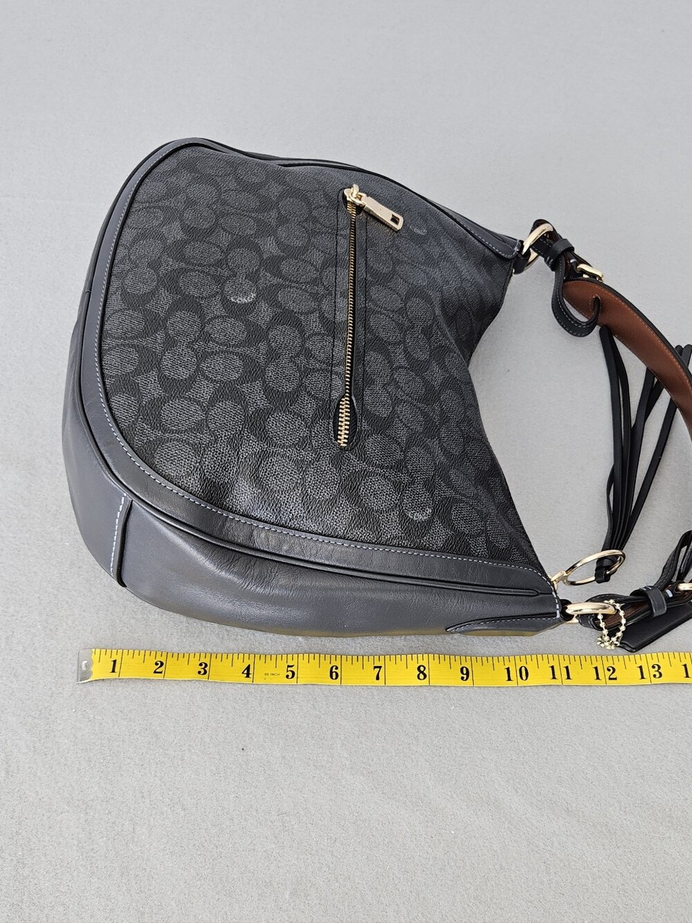 COACH EUC Sutton Signature Hobo Bag with Tassel In Charcoal Midnight Navy - Picture 5 of 16